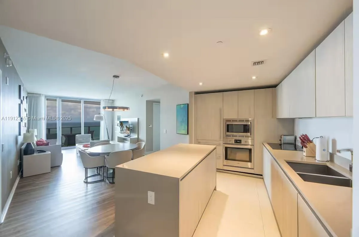4111 S Ocean Dr # 3808, Hollywood, FL 33019