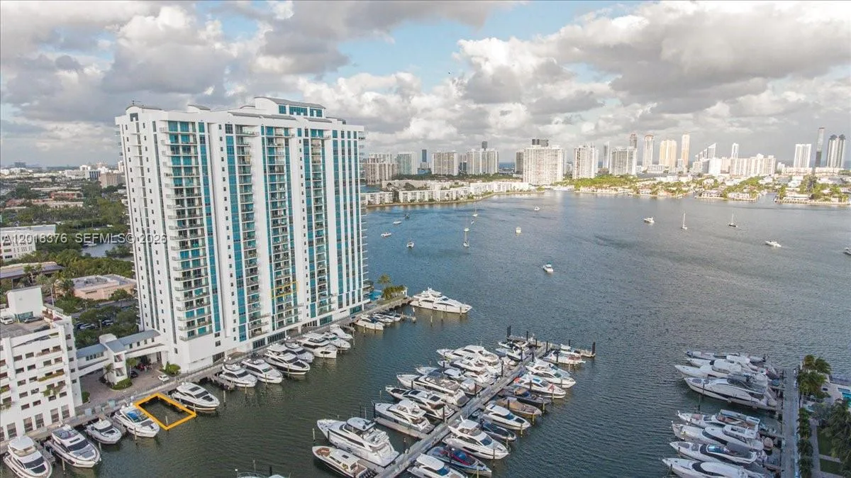 17111 Biscayne Blvd, North Miami Beach, FL 33160 photo 2