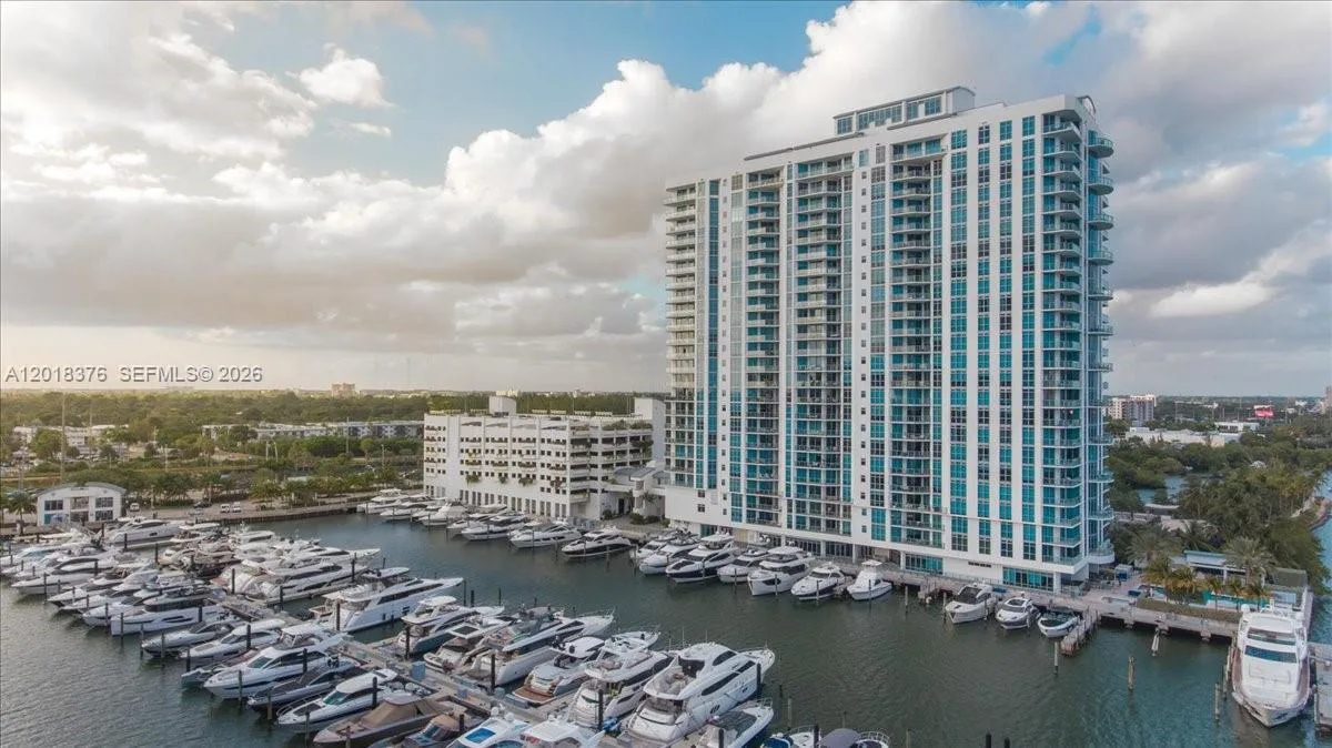 17111 Biscayne Blvd, North Miami Beach, FL 33160 photo 3
