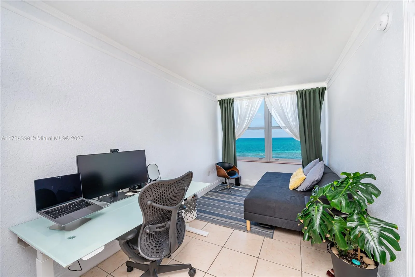2899 Collins Ave # 833, Miami Beach, FL 33140 photo 10