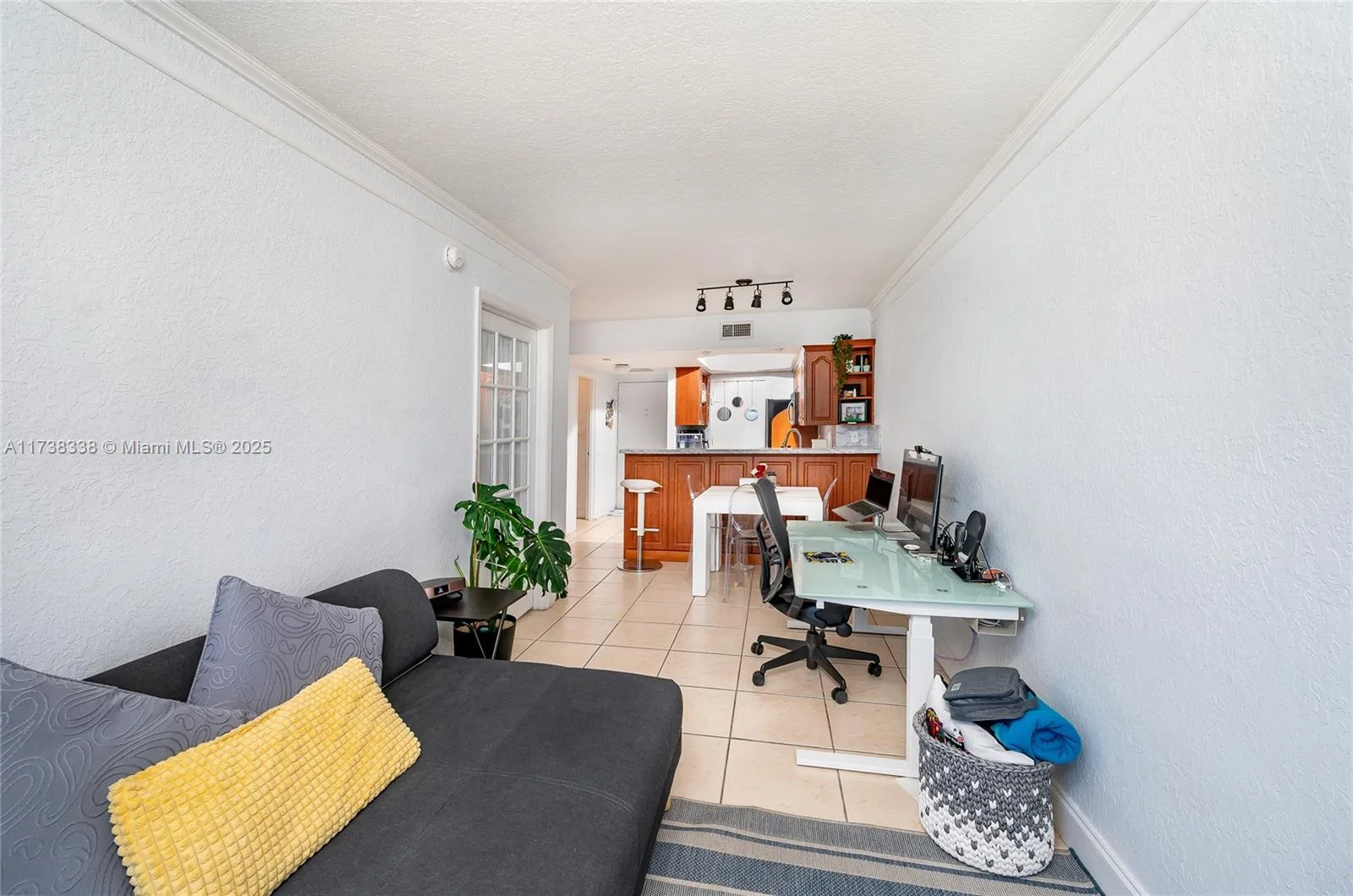 2899 Collins Ave # 833, Miami Beach, FL 33140 photo 11