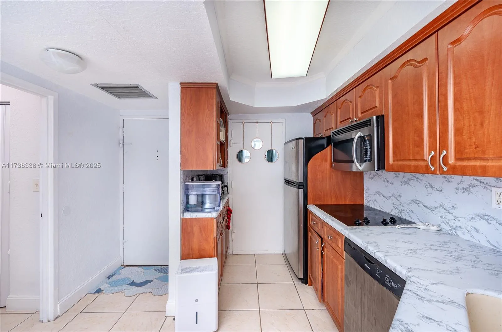 2899 Collins Ave # 833, Miami Beach, FL 33140 photo 12