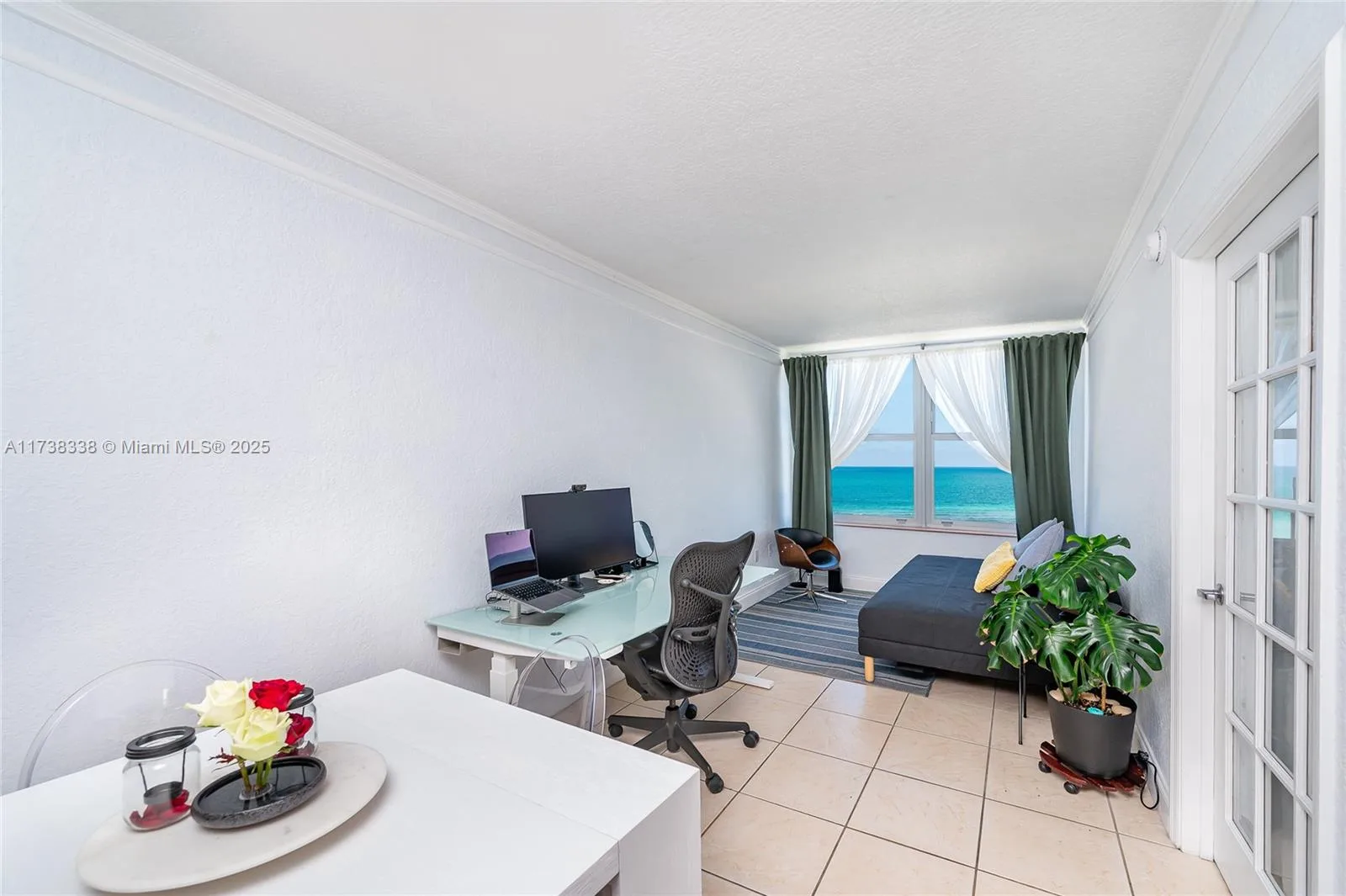 2899 Collins Ave # 833, Miami Beach, FL 33140 photo 3