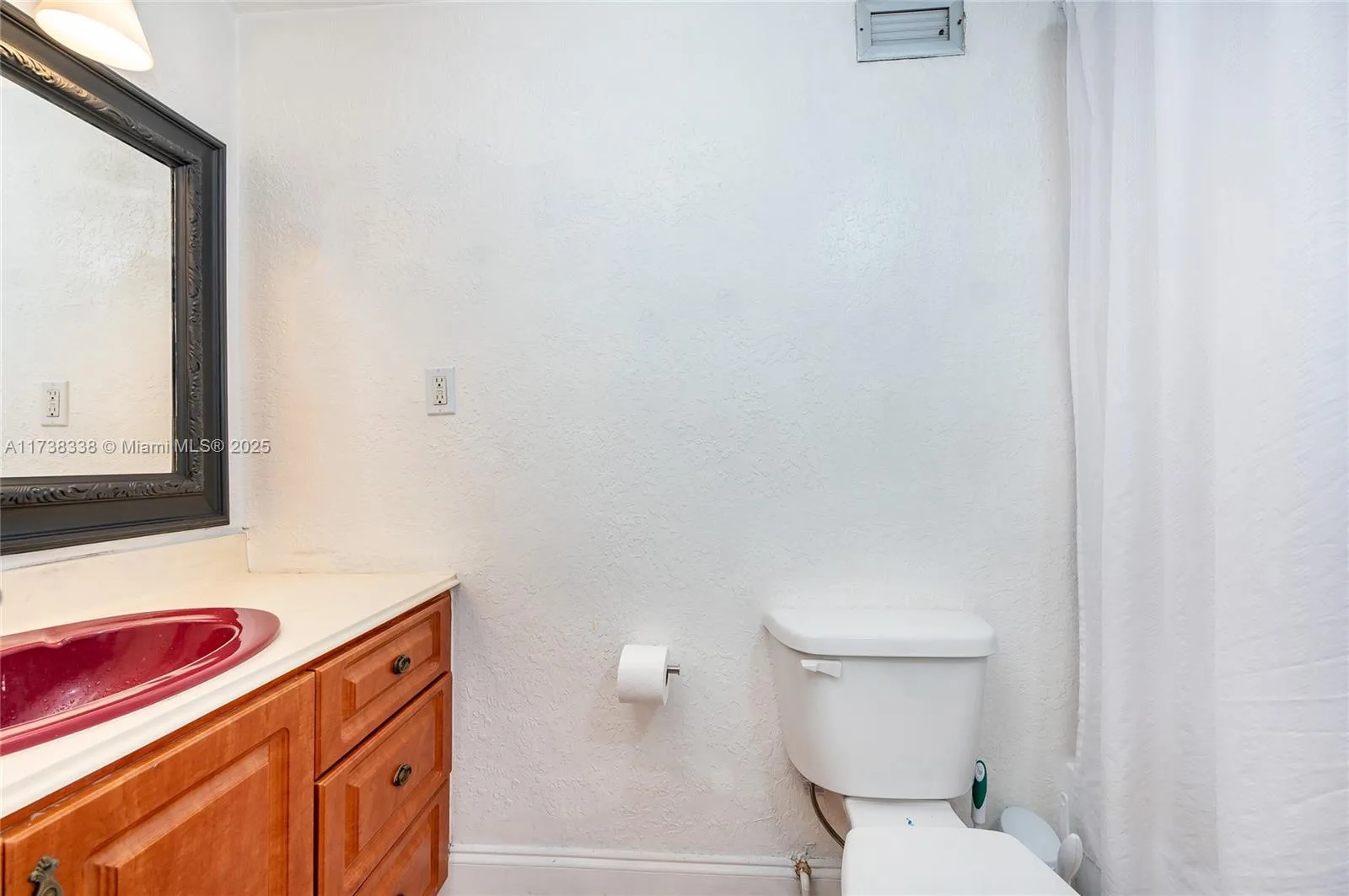 2899 Collins Ave # 833, Miami Beach, FL 33140 photo 6