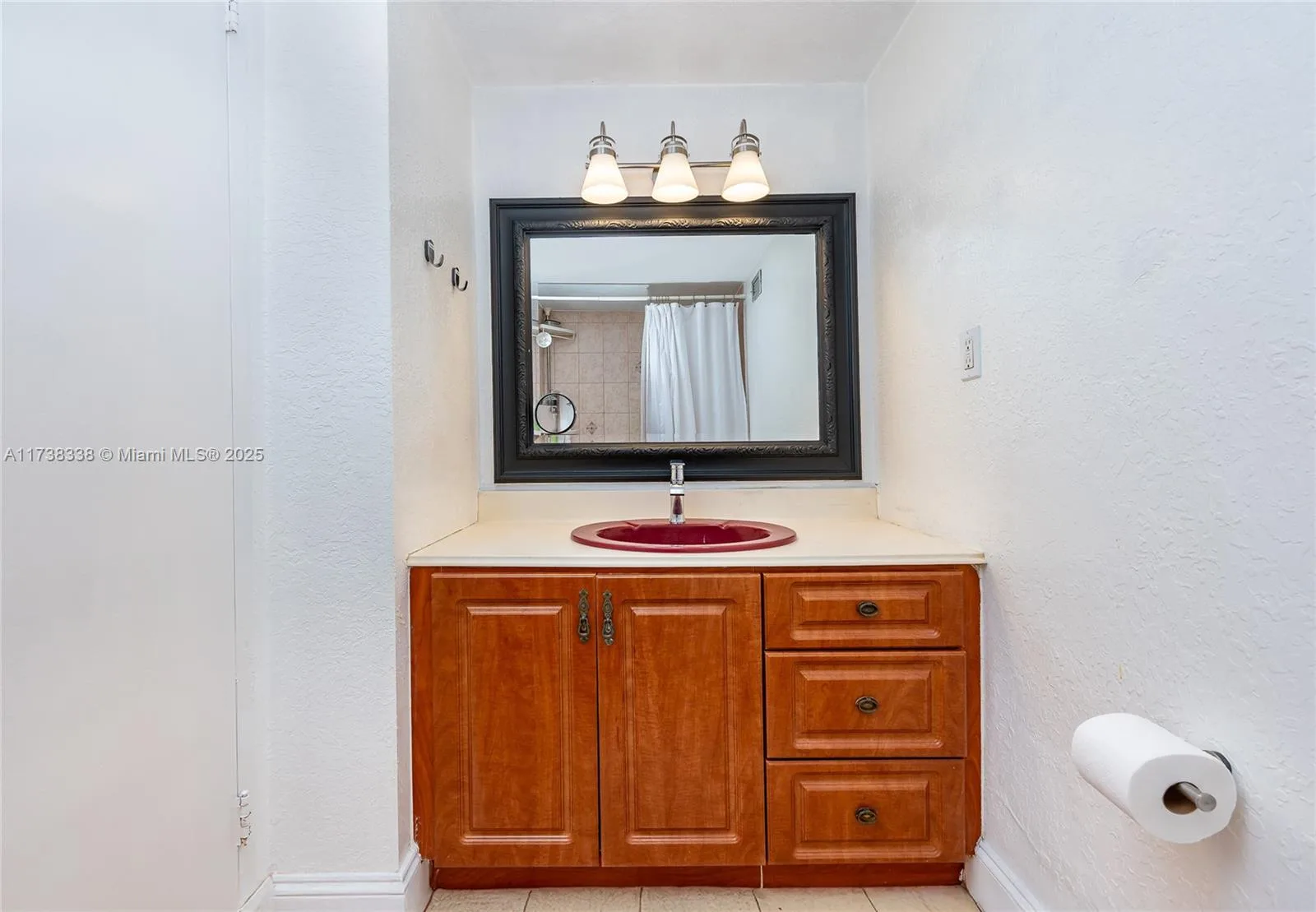 2899 Collins Ave # 833, Miami Beach, FL 33140 photo 8