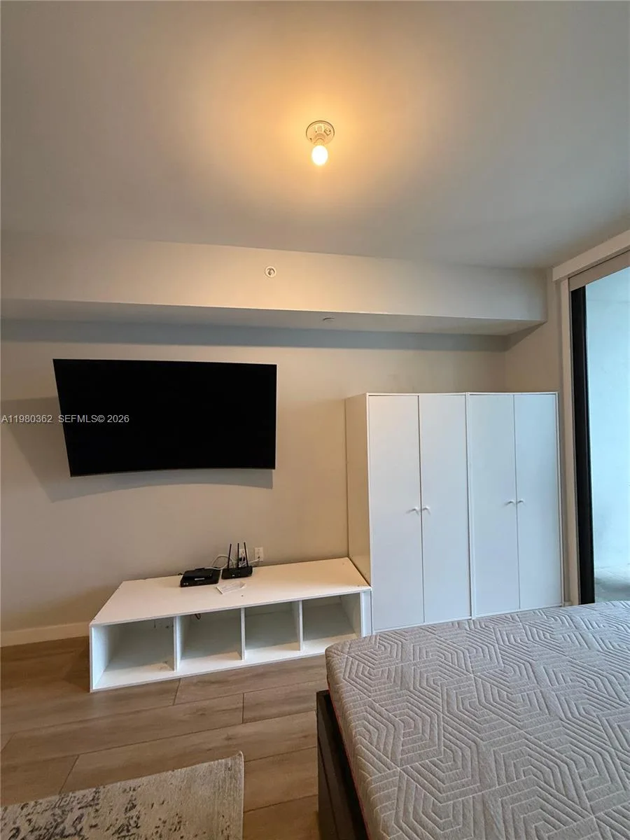 1010 Brickell Ave # 2310, Miami, FL 33131 photo 7