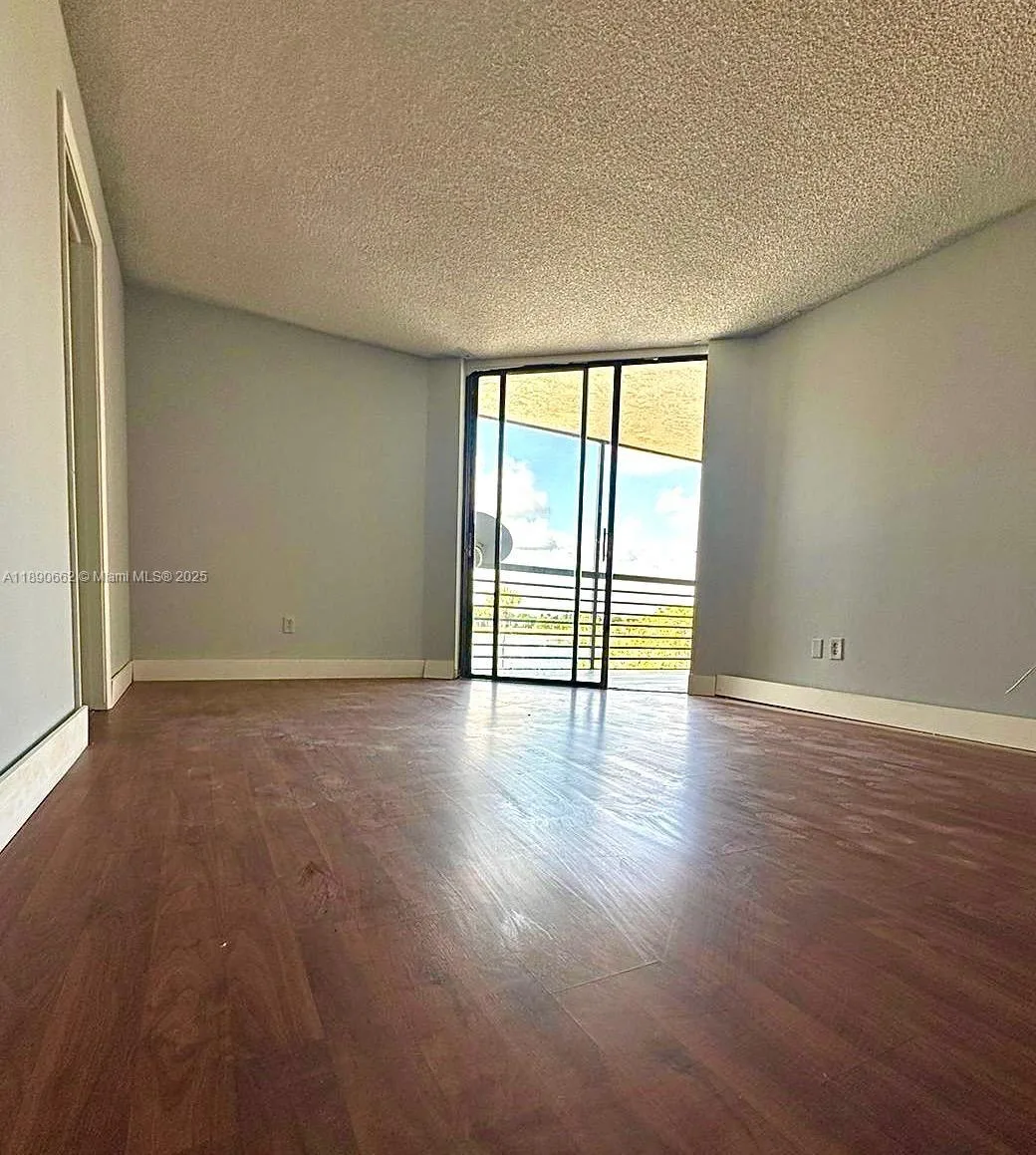 20840 San Simeon Way # 305, Miami, FL 33179 photo 9