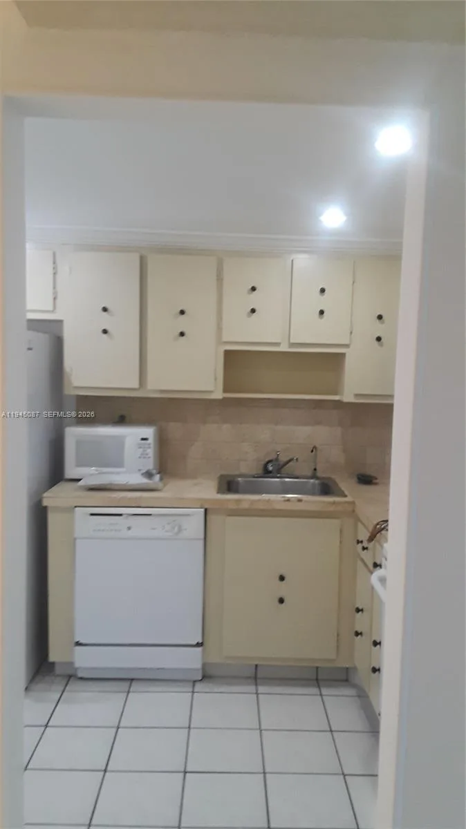 4374 NW 9th Ave # 16-3G, Deerfield Beach, FL 33064 photo 3