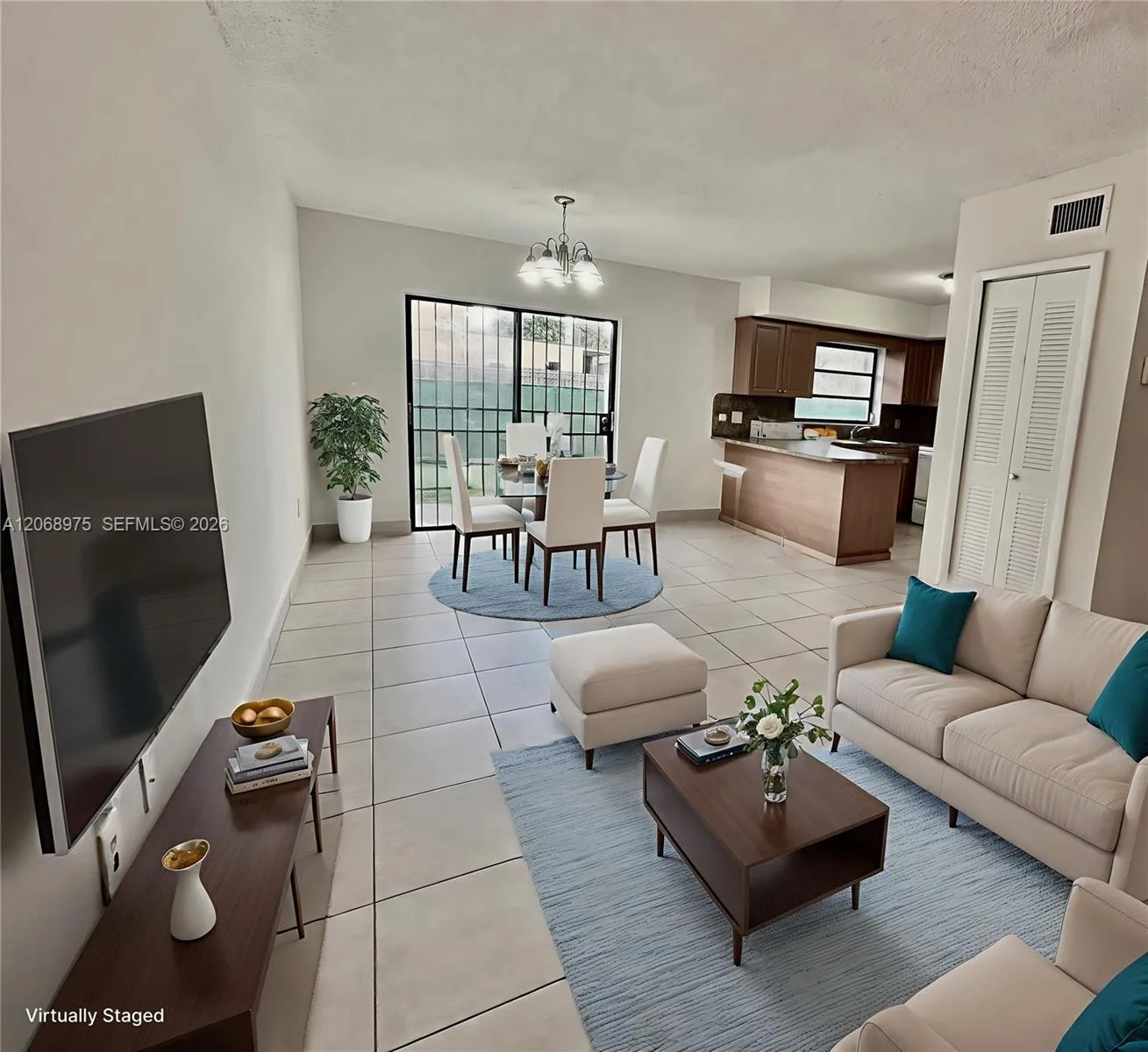 1095 W 37th St, Hialeah, FL 33012