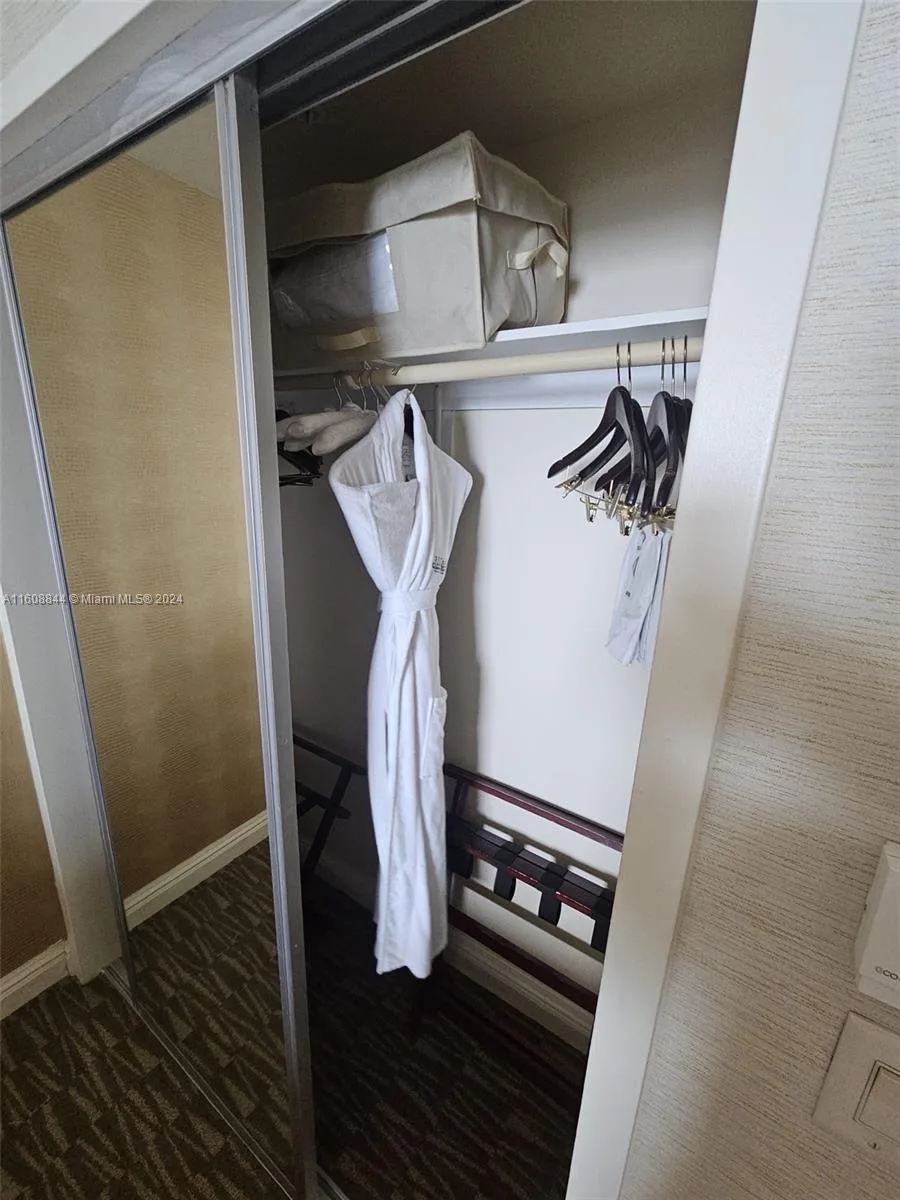 18001 Collins Ave # 2610, Sunny Isles Beach, FL 33160 photo 8