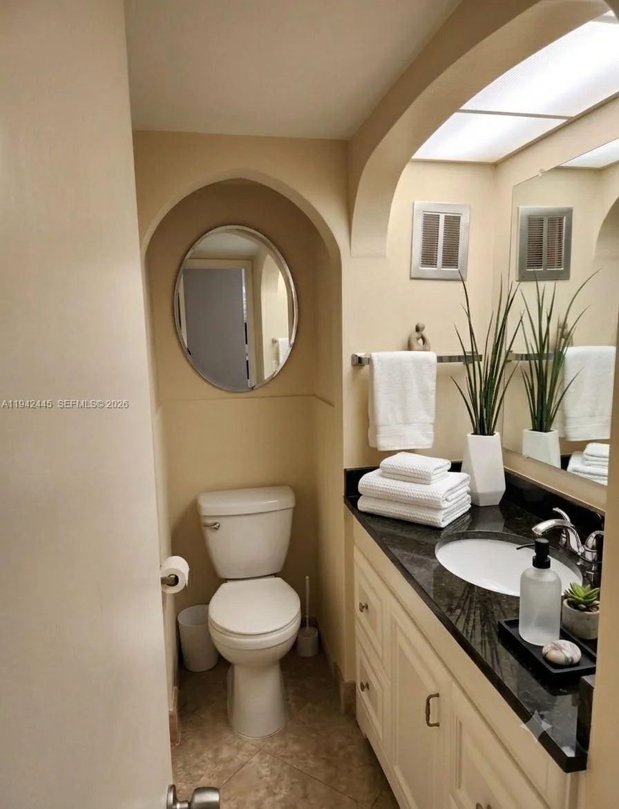 148 Yacht Club Dr # 10, North Palm Beach, FL 33408 photo 9