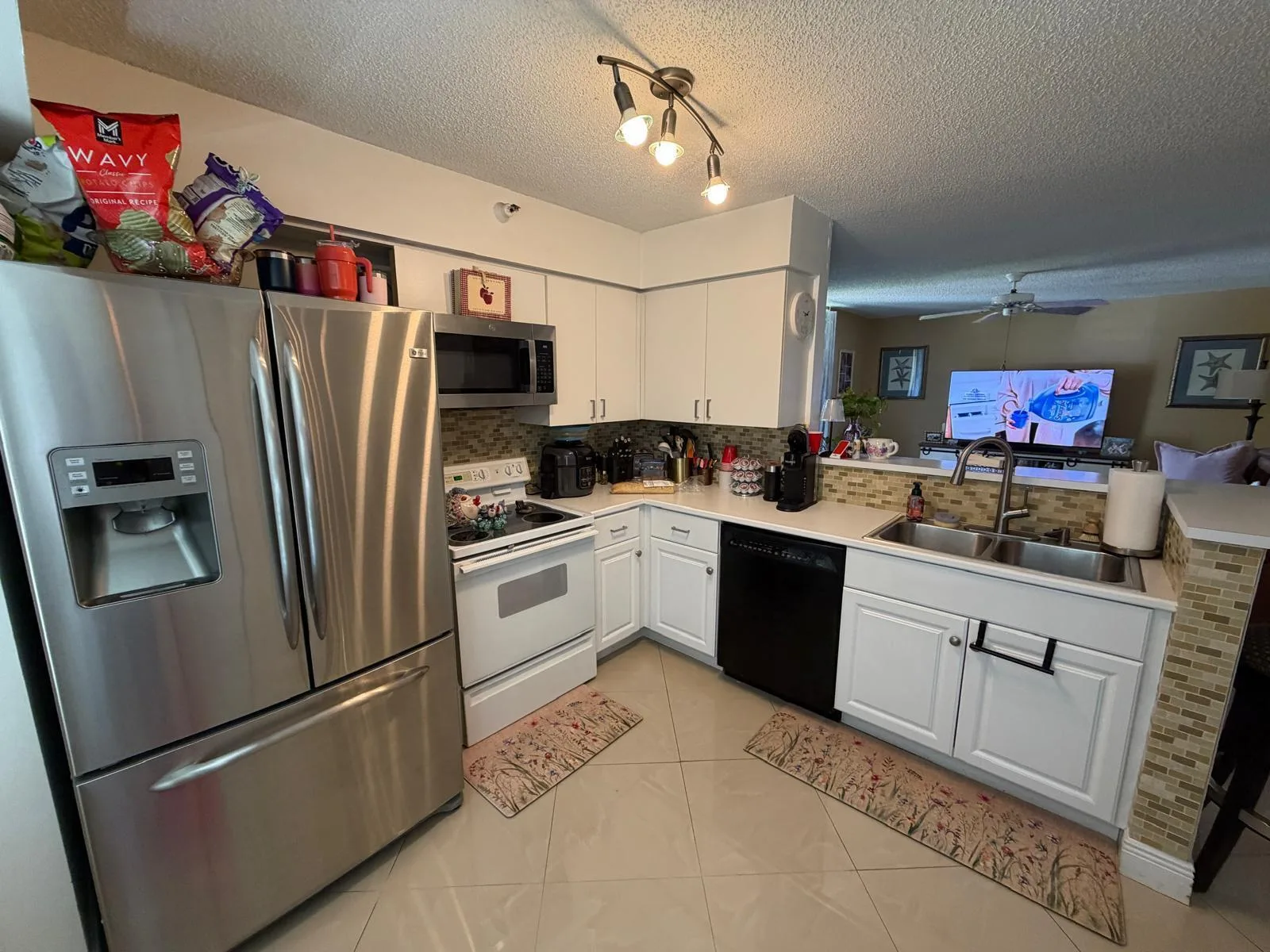 123 YACHT CLUB Way # 111, Hypoluxo, FL 33462 photo 9