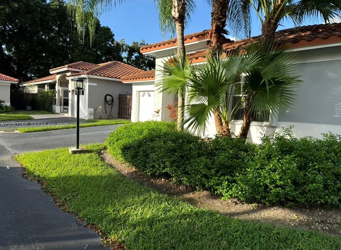 5758 NW 97th Pl, Doral, FL 33178 photo 3