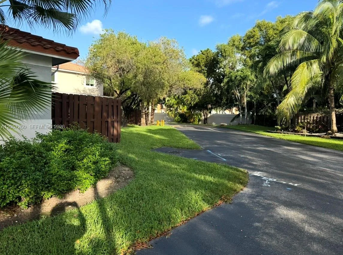 5758 NW 97th Pl, Doral, FL 33178 photo 5