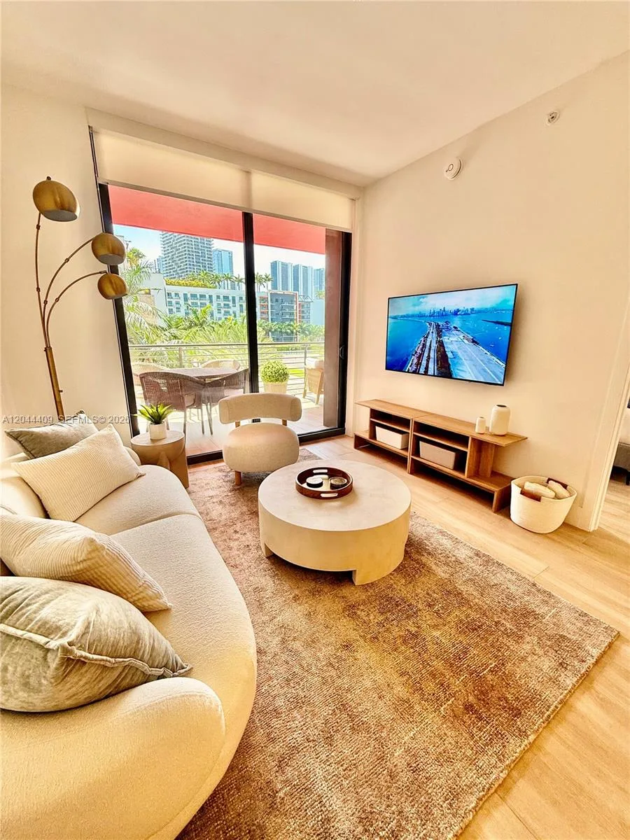 90 NE 32 # 302, Miami, FL 33137 photo 3