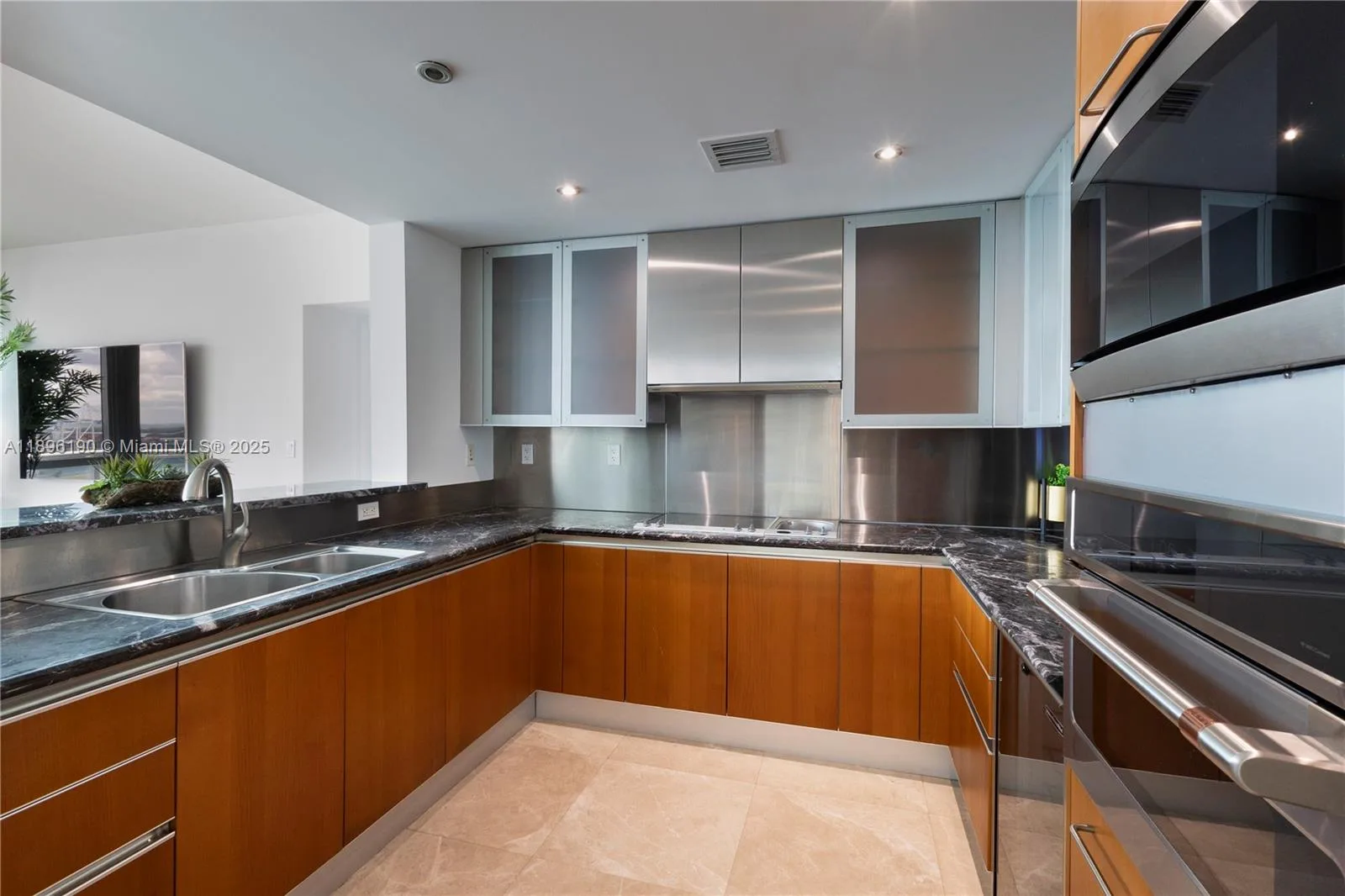 520 West Ave # 1902, Miami Beach, FL 33139 photo 12