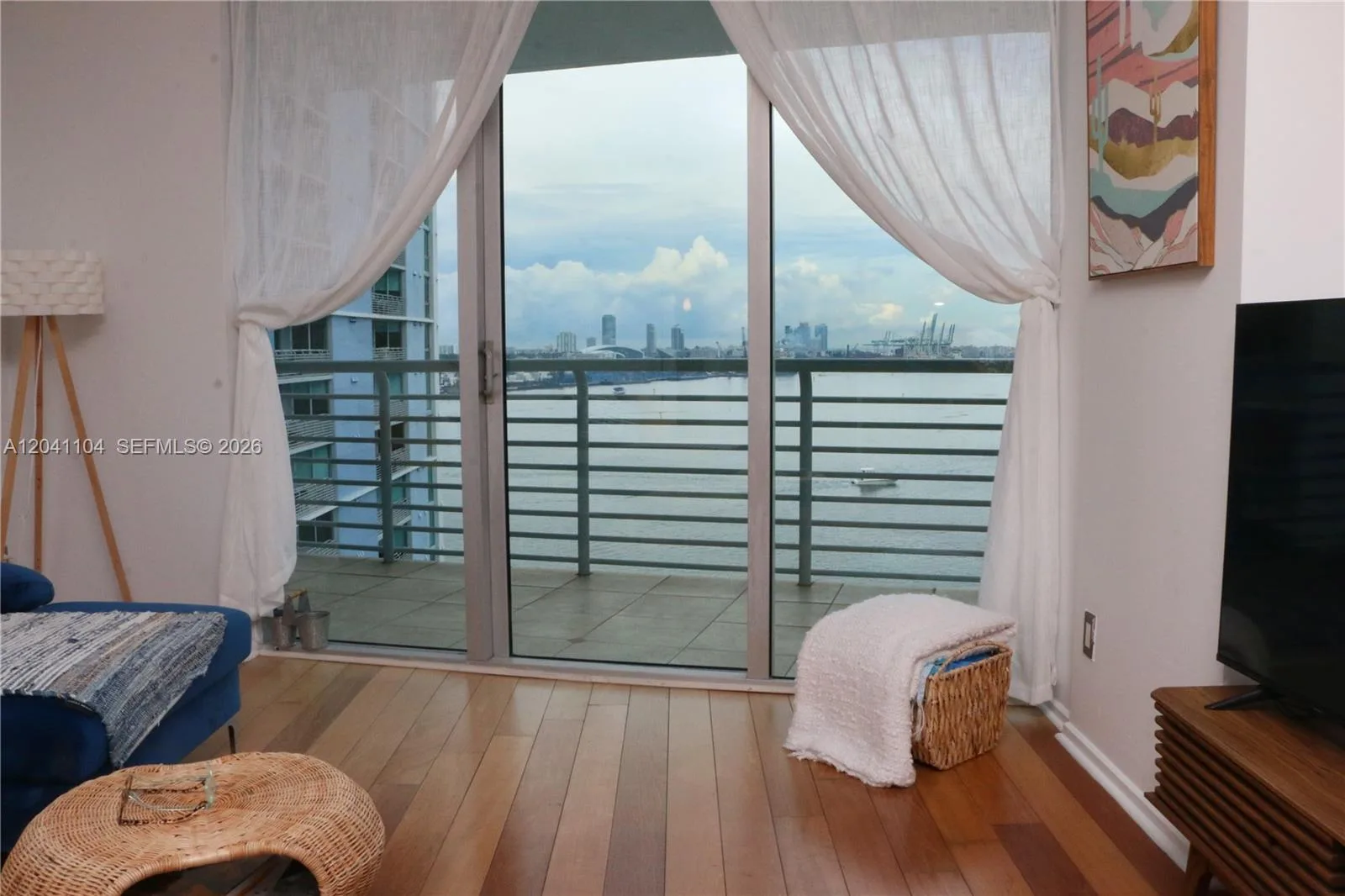 325 S Biscayne Blvd # 1523, Miami, FL 33131 photo 11