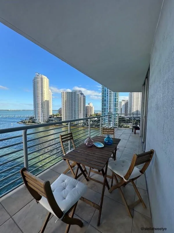 325 S Biscayne Blvd # 1523, Miami, FL 33131 photo 3