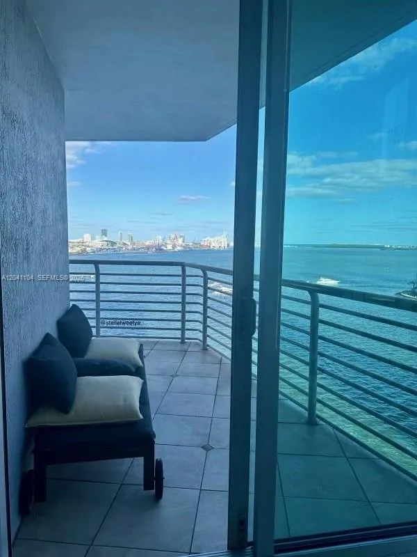 325 S Biscayne Blvd # 1523, Miami, FL 33131 photo 5