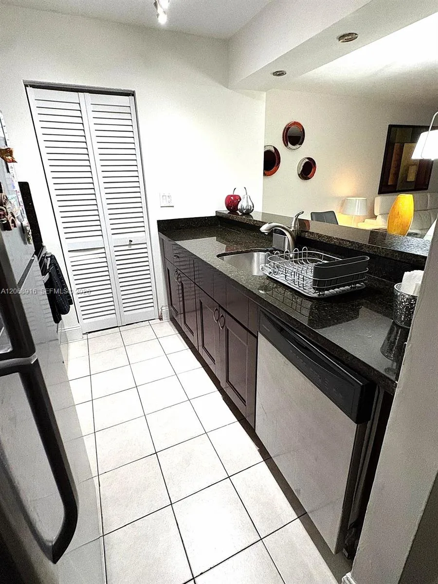 800 N Miami Ave # E-905, Miami, FL 33136 photo 8