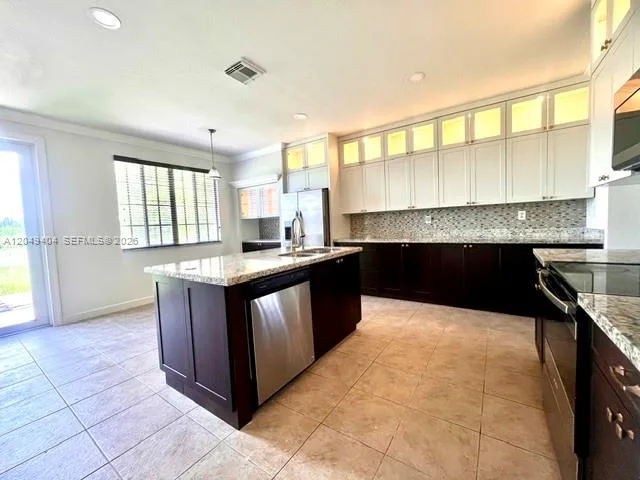 27448 SW 143rd Ct, Homestead, FL 33032 photo 2