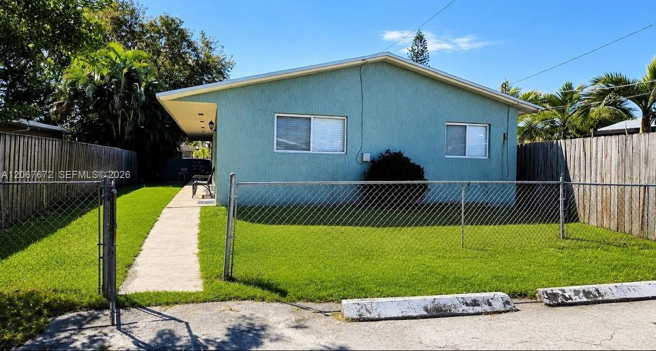 2411 Thomas St, Hollywood, FL 33020 photo 13
