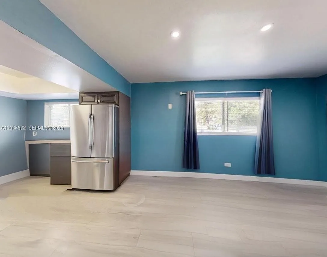 2411 Thomas St, Hollywood, FL 33020 photo 5