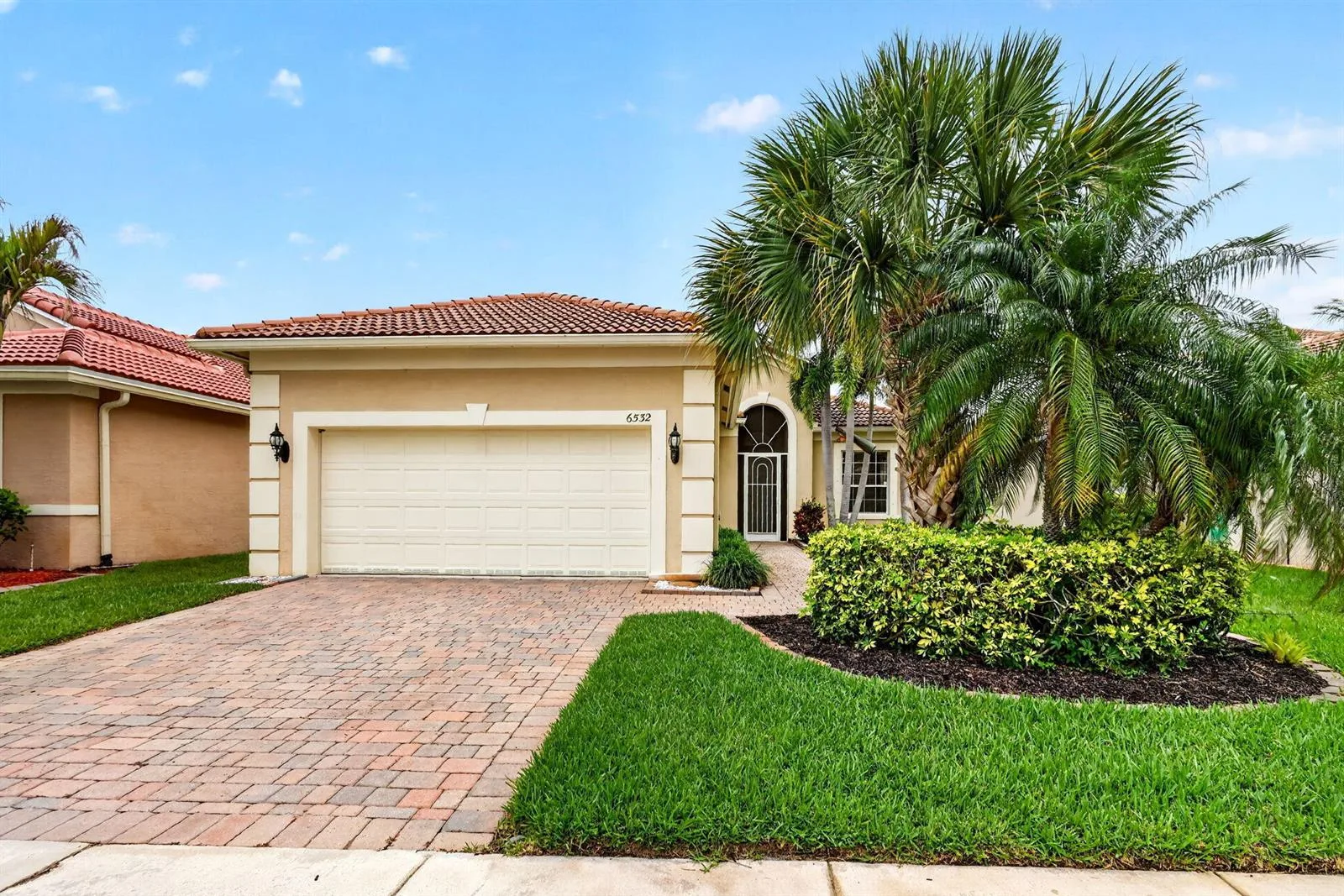 6532 SE Broadmoor Lane, Stuart, FL 34997 photo 2