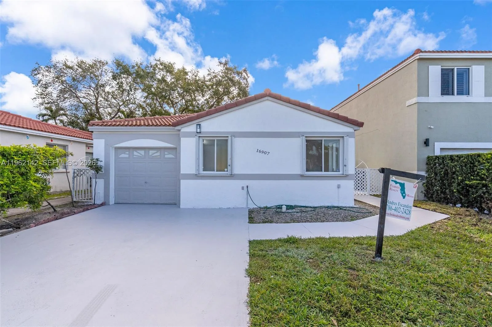 16907 SW 142nd Pl, Miami, FL 33177