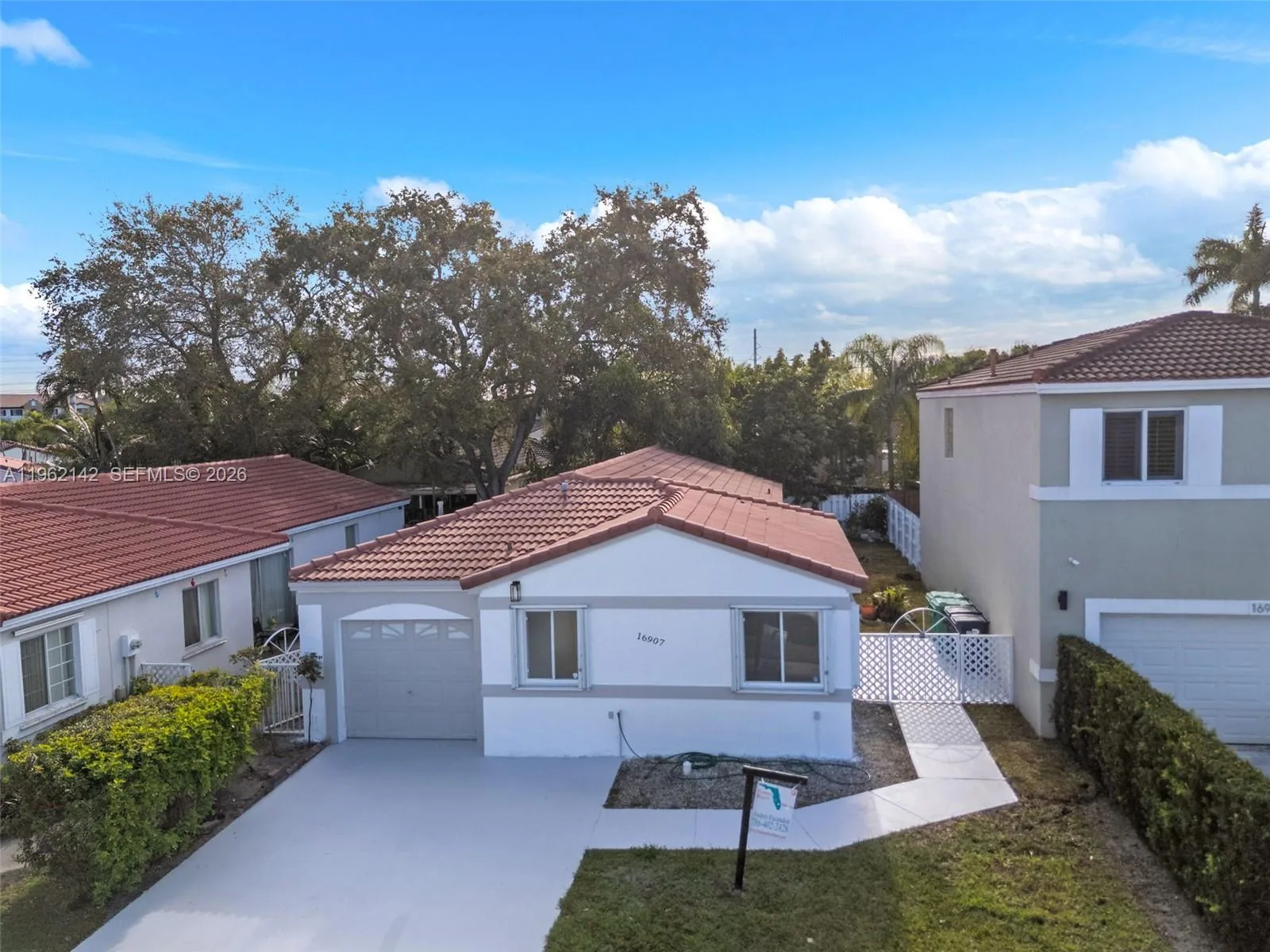 16907 SW 142nd Pl, Miami, FL 33177 photo 3