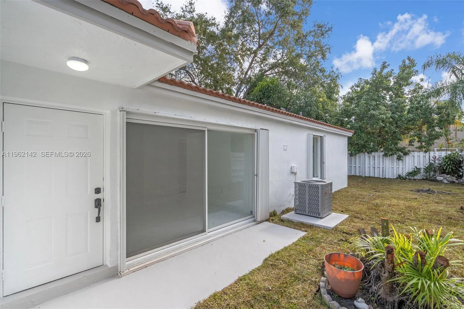 16907 SW 142nd Pl, Miami, FL 33177 photo 4