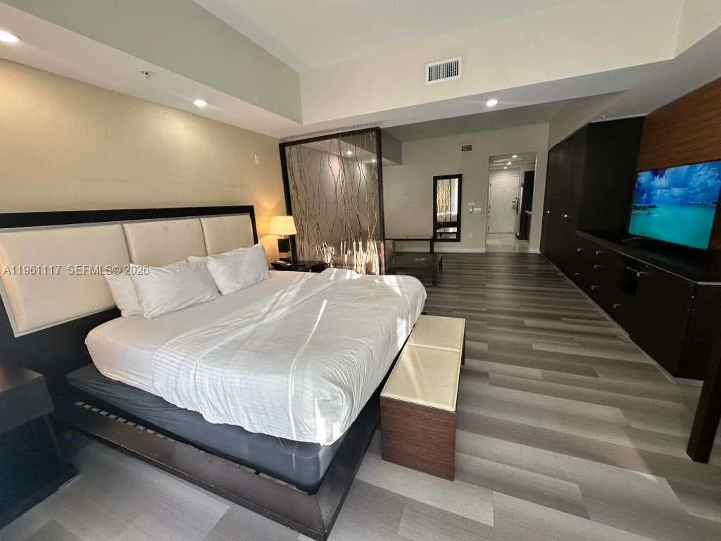 5300 NW 87th Ave # 910, Doral, FL 33178 photo 10