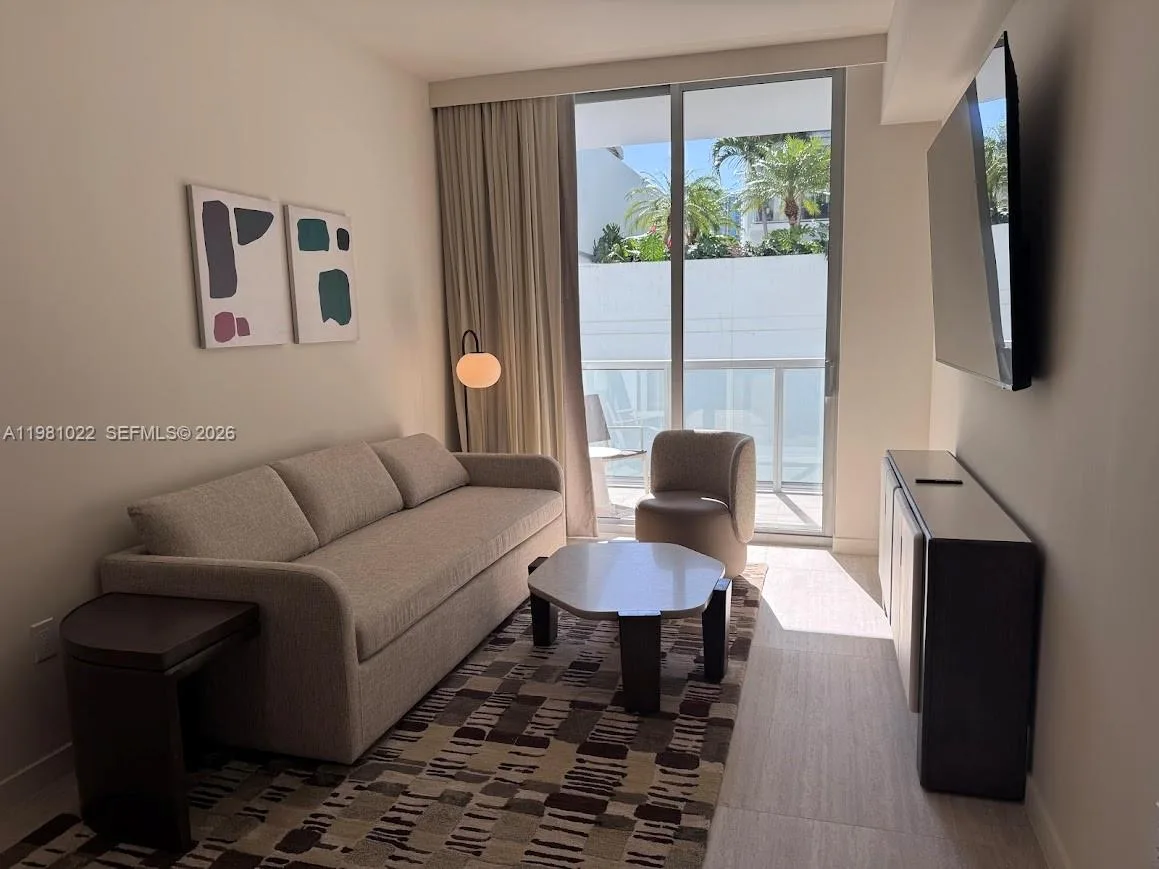 1611 SW 2nd Av # 306, Miami, FL 33129 photo 4