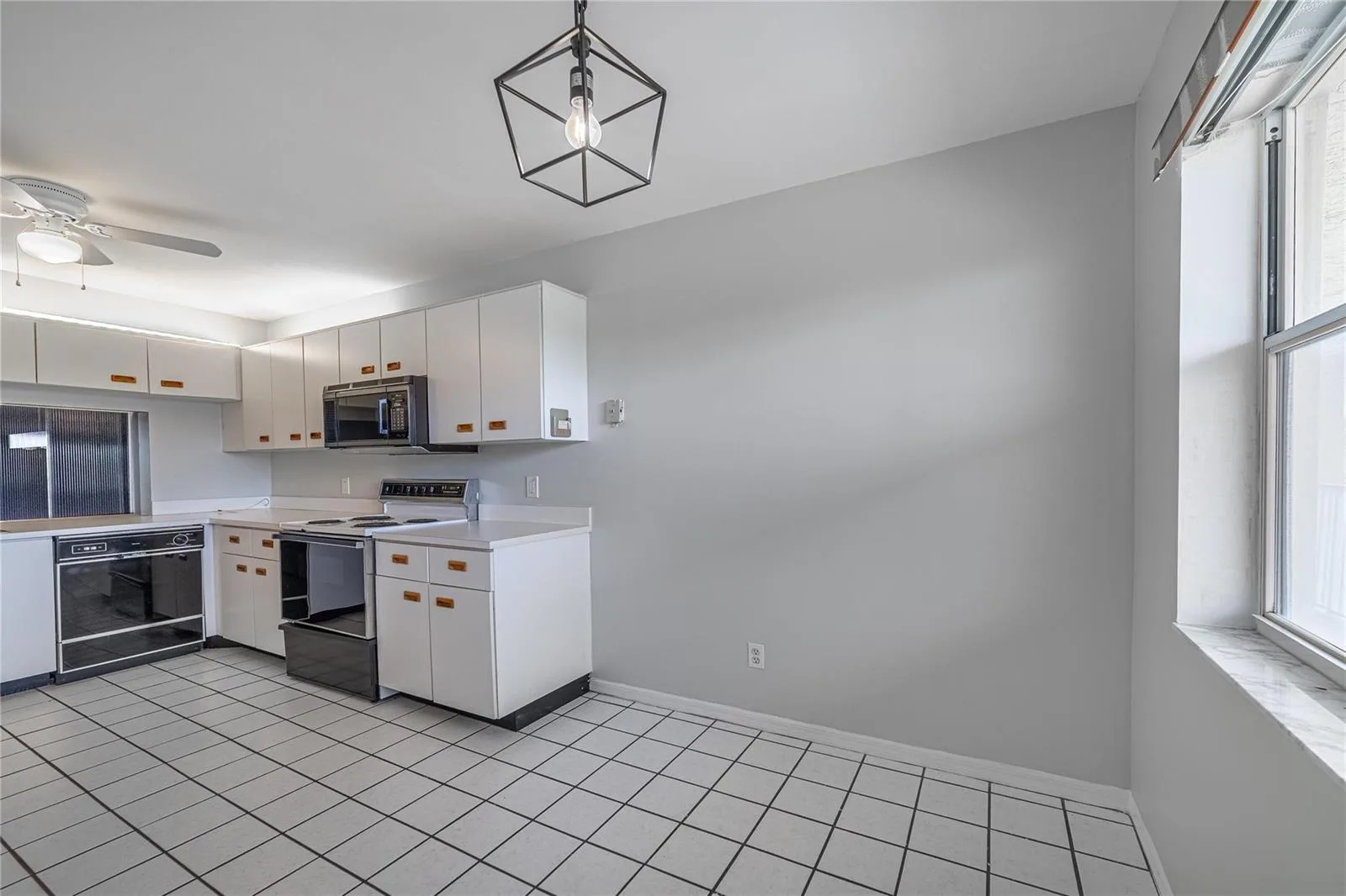10315 NW 24th Place # 407, Sunrise, FL 33322 photo 4