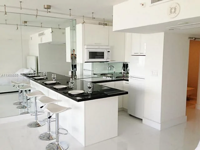 100 Lincoln Rd # 1112, Miami Beach, FL 33139 photo 3