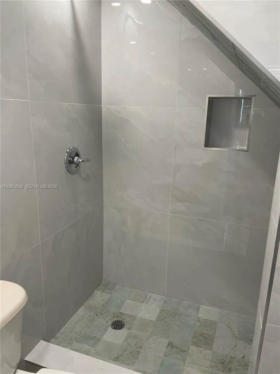 2352 SW 26th Ln, Miami, FL 33133 photo 6