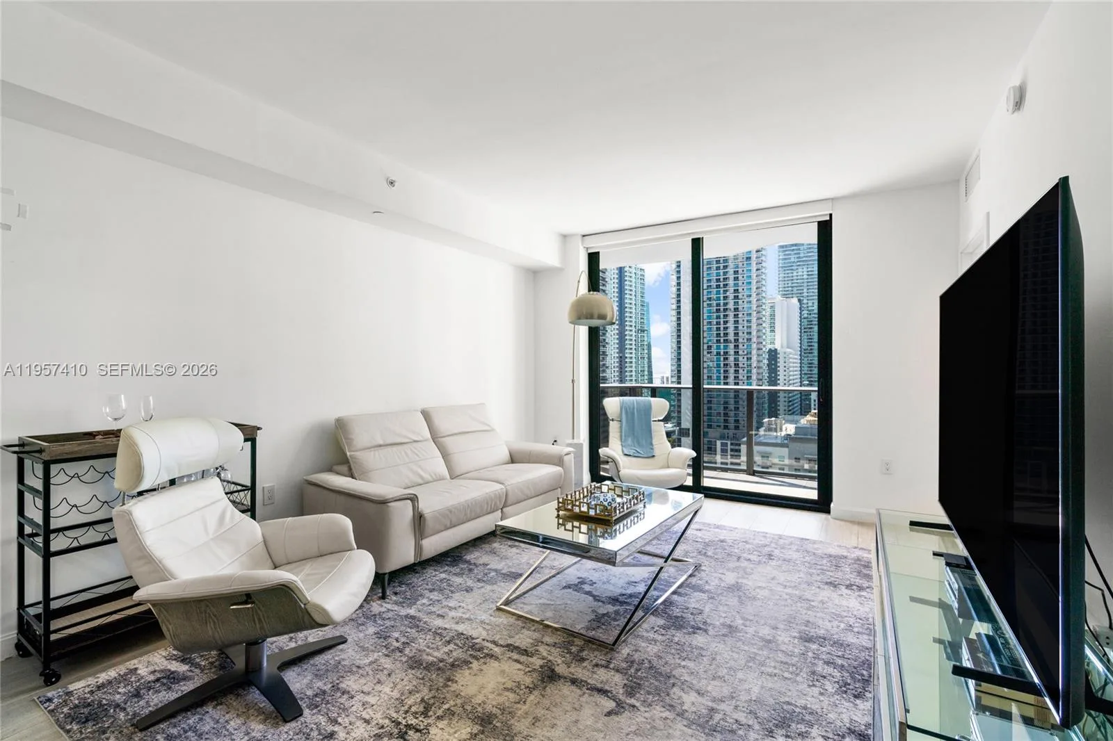 55 SW 9th St # 1904, Miami, FL 33130 photo 11
