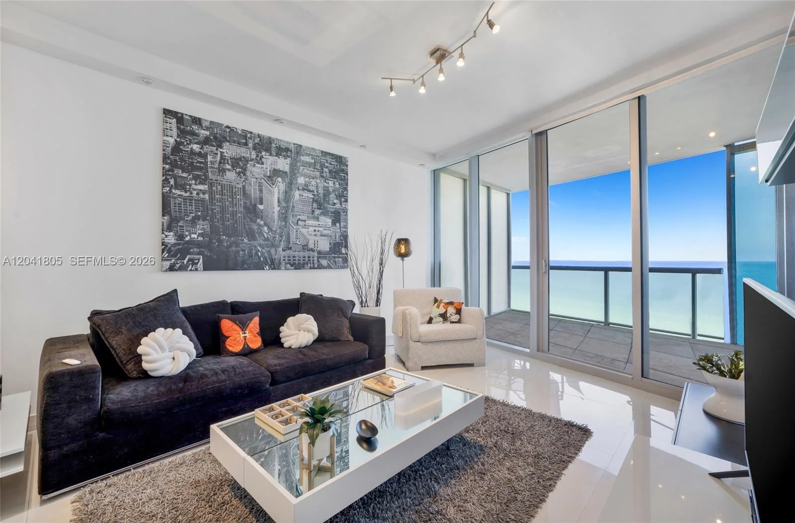 17121 Collins Ave # 1406, Sunny Isles Beach, FL 33160