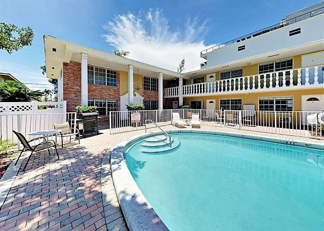 3226 NE 12TH Street # 3, Pompano Beach, FL 33062