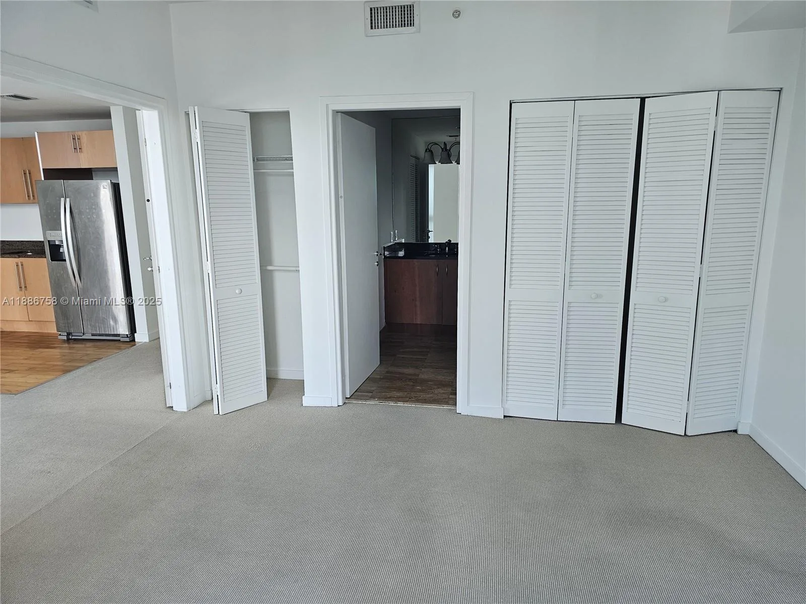 300 SOUTH BISCAYNE BLVD # 3209, Miami, FL 33131 photo 3
