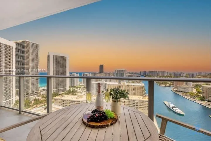 4010 S Ocean Dr # R2308, Hollywood, FL 33019