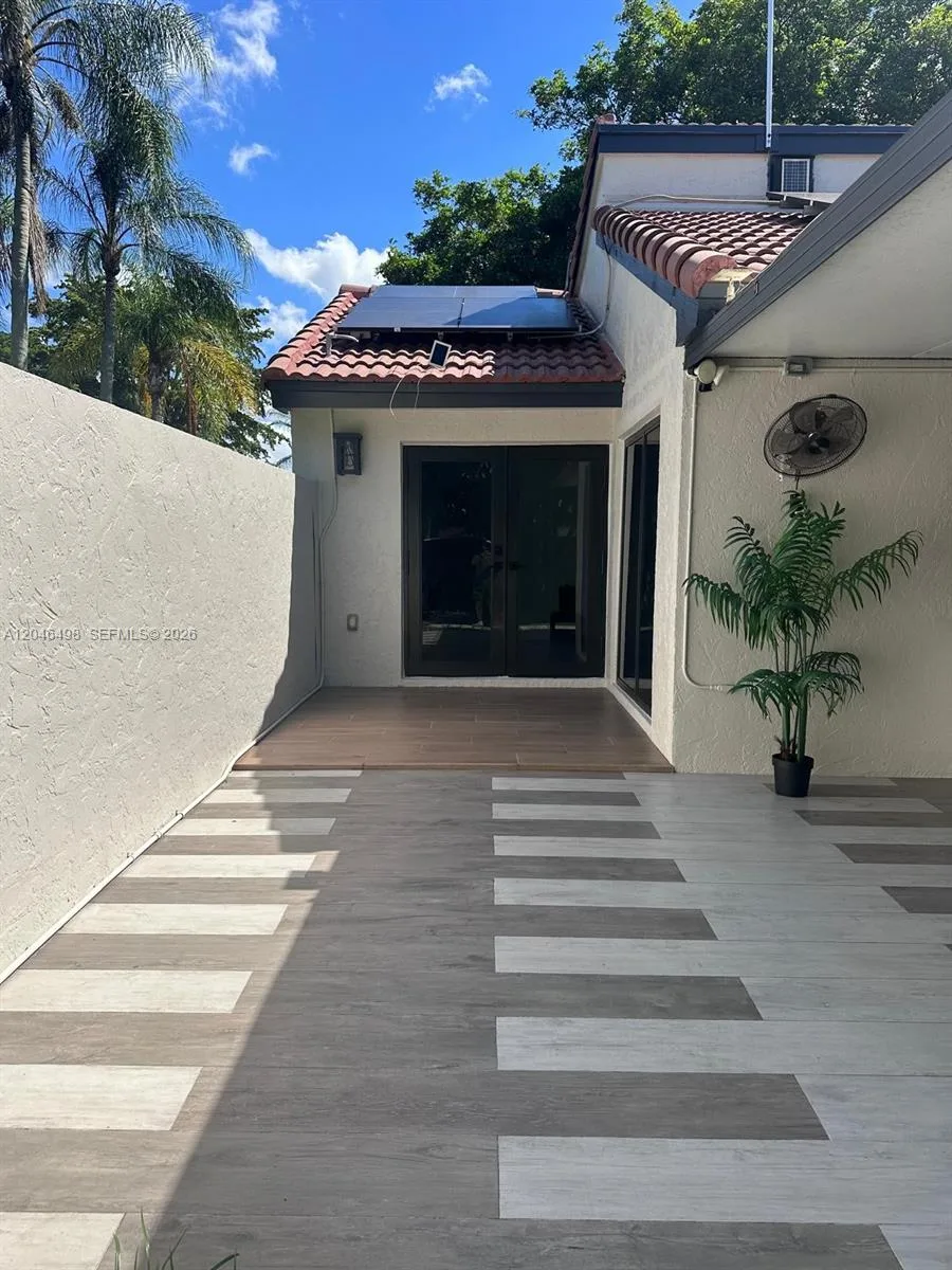 6633 NW 178th Ter, Hialeah, FL 33015 photo 8