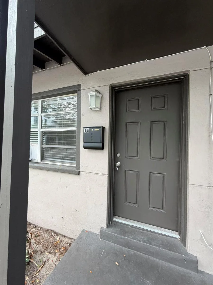2722 Poinsettia Avenue # 16, West Palm Beach, FL 33407