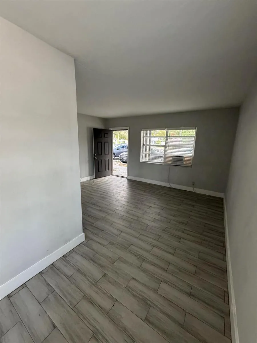 2722 Poinsettia Avenue # 16, West Palm Beach, FL 33407 photo 2