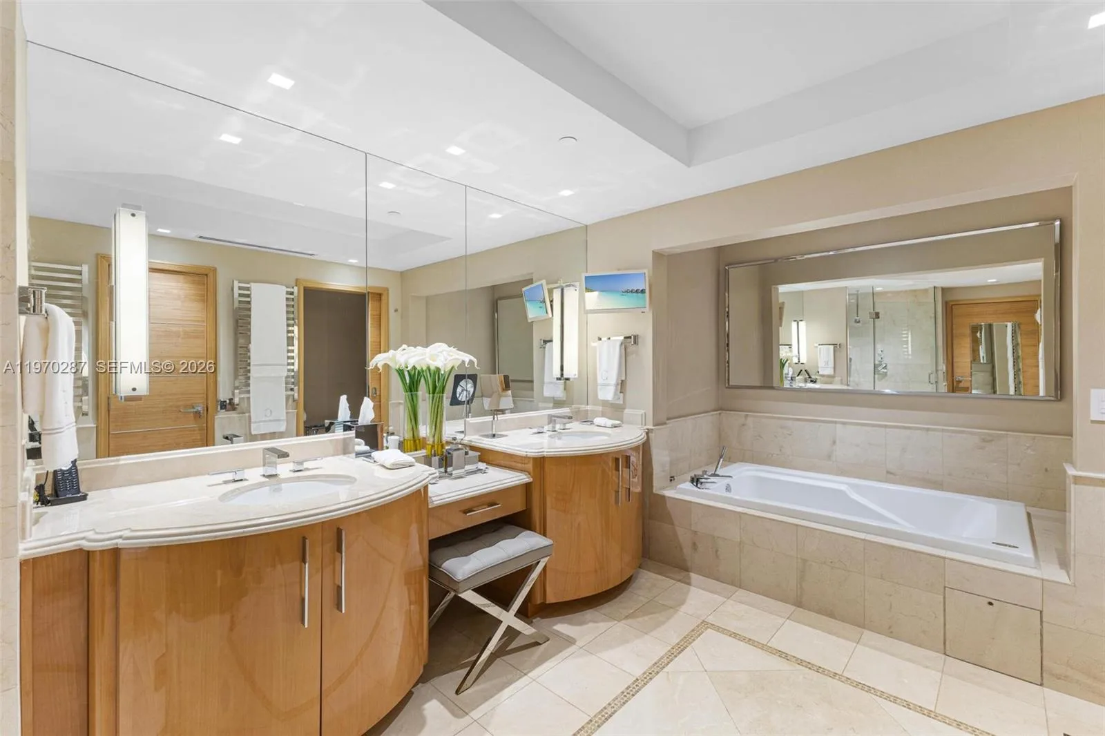 17875 Collins Ave # 2402, Sunny Isles Beach, FL 33160 photo 12