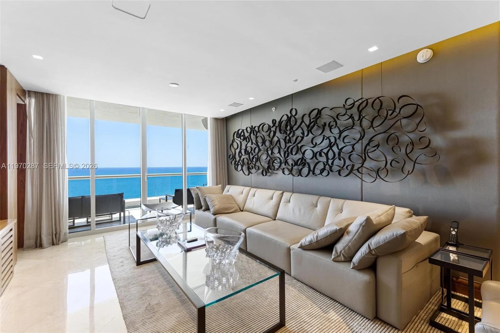 17875 Collins Ave # 2402, Sunny Isles Beach, FL 33160 photo 2
