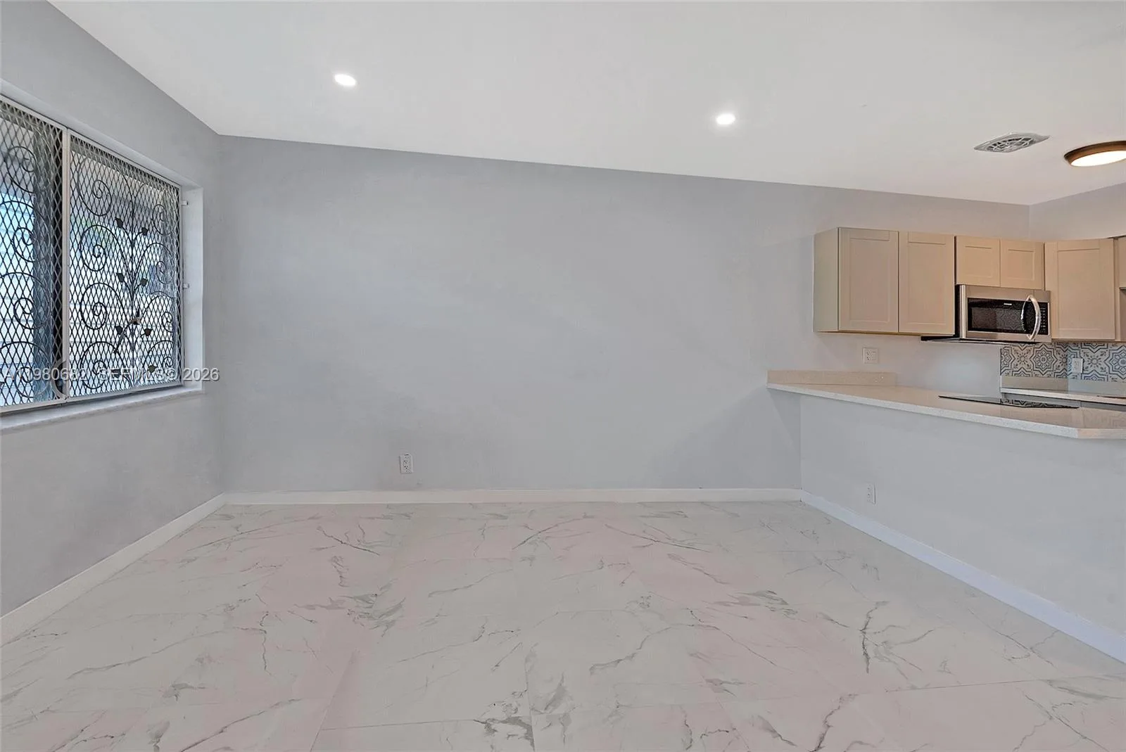 820 SW 11th Ave # 14B, Hallandale Beach, FL 33009 photo 7