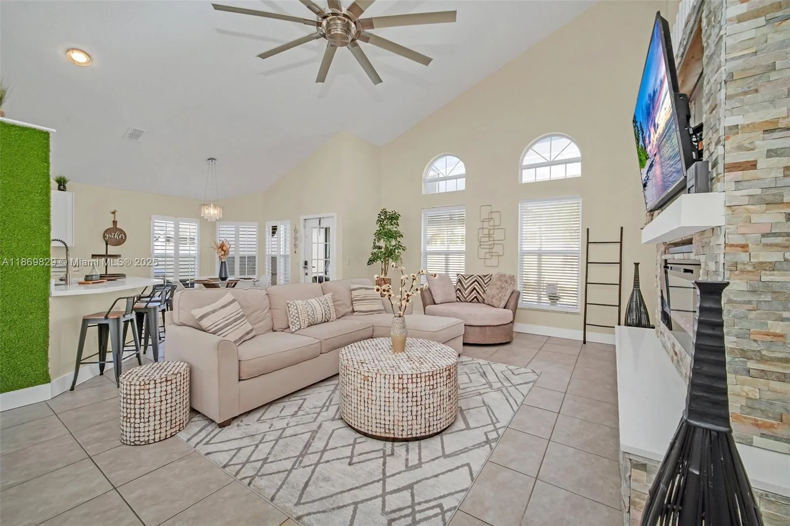 2915 Pembridge St, Kissimmee, FL 34747 photo 11