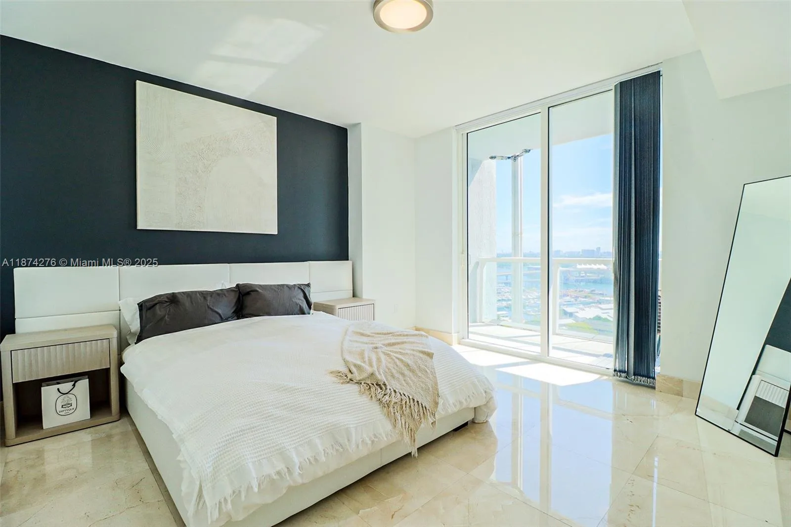 253 NE 2nd St # 1907, Miami, FL 33132 photo 12