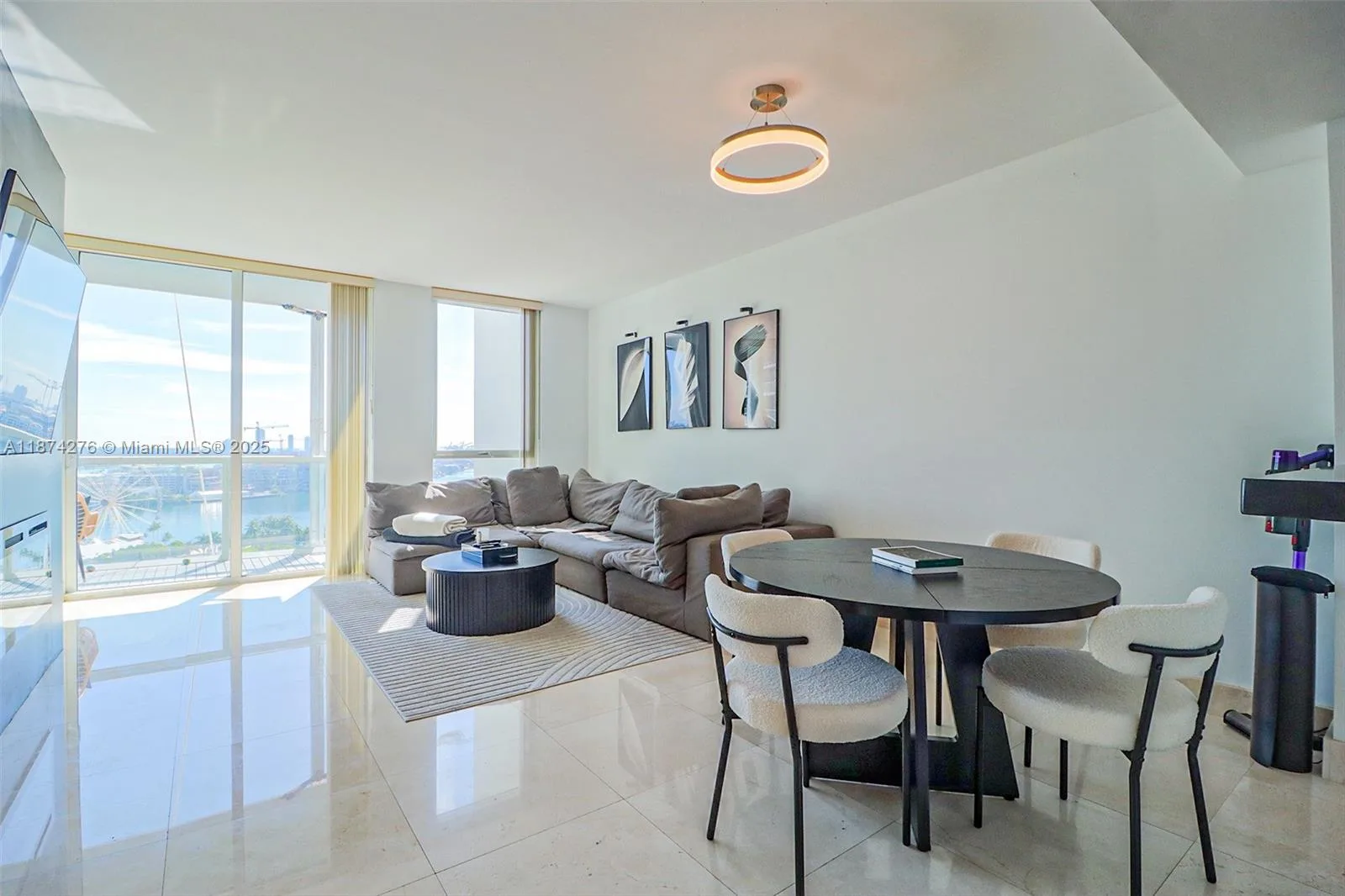 253 NE 2nd St # 1907, Miami, FL 33132 photo 2